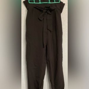 Black tie waist and ankle pant